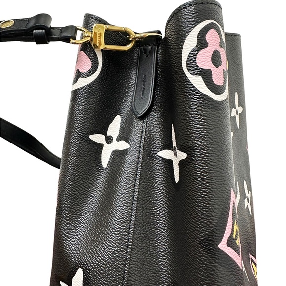 Louis Vuitton Neo Noe MM Black Bucket Bag Wild at Heart Giant Monogram Pink - Picture 6 of 12